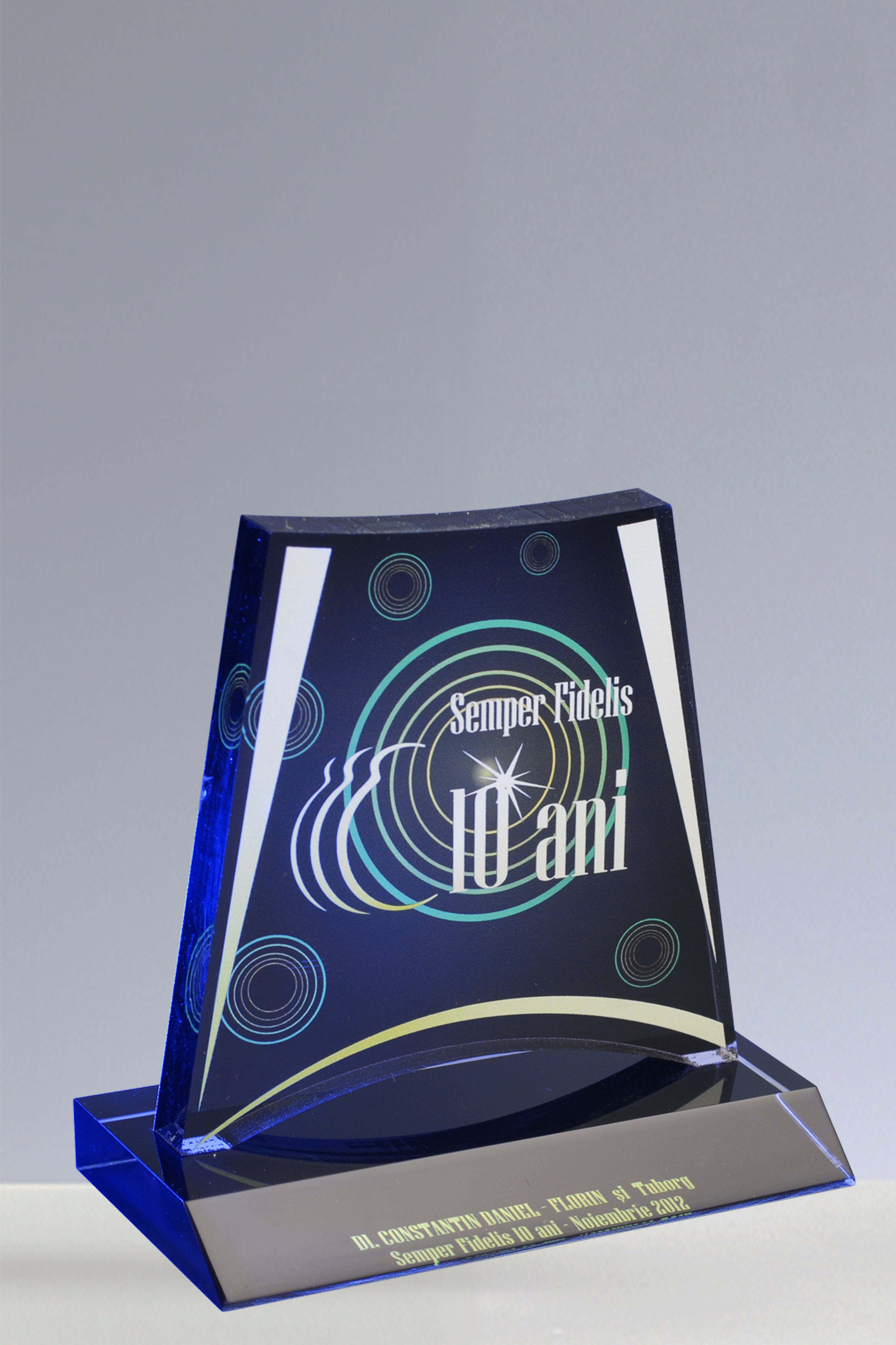 Trofee Personalizate TU 28